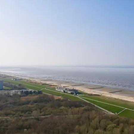 Trafalgar 355 Apartment