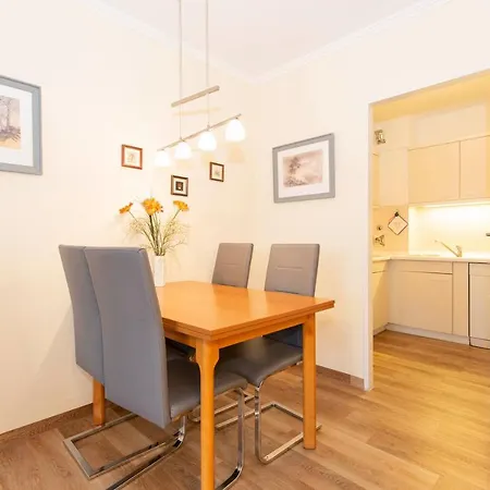 Apartment Trafalgar 355