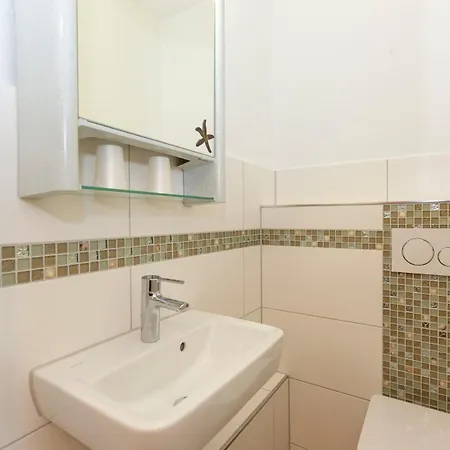 Apartment Trafalgar 355 *